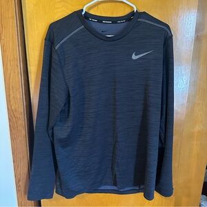Nike Men's Gray Long Sleeve Shirt